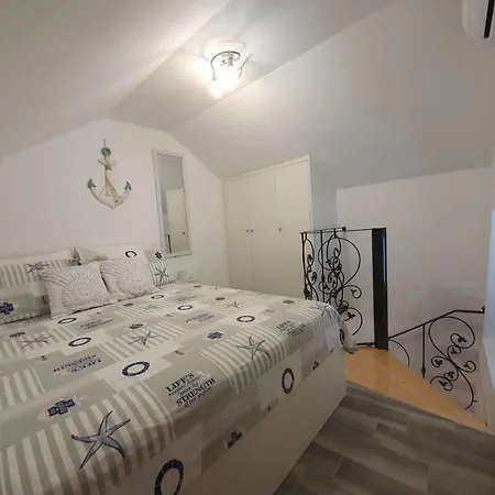 Kuca Lukin Apartment *